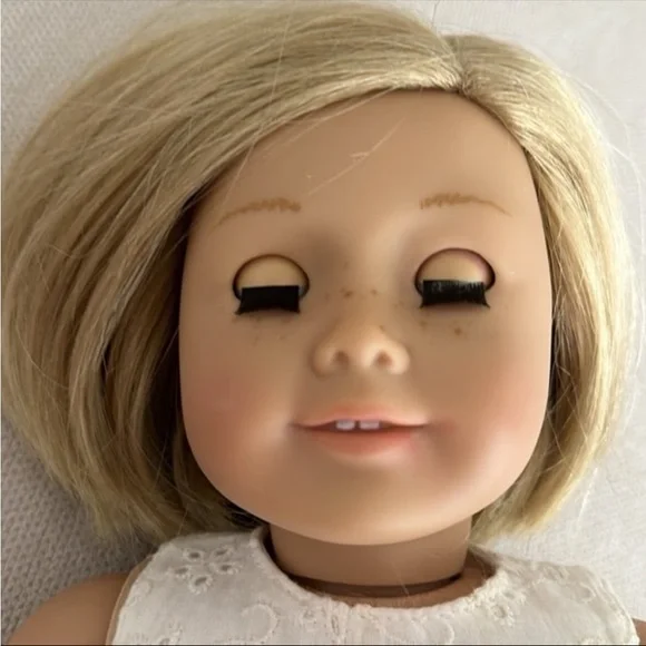 AMERICAN GIRL DOLL PLEASANT DOLL COMPANY ORIGINAL AUTHENTIC GREAT
CONDITION - Picture 7 of 11